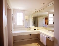 Le Biblo Hotel Boutique