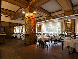 The Albany Hotel