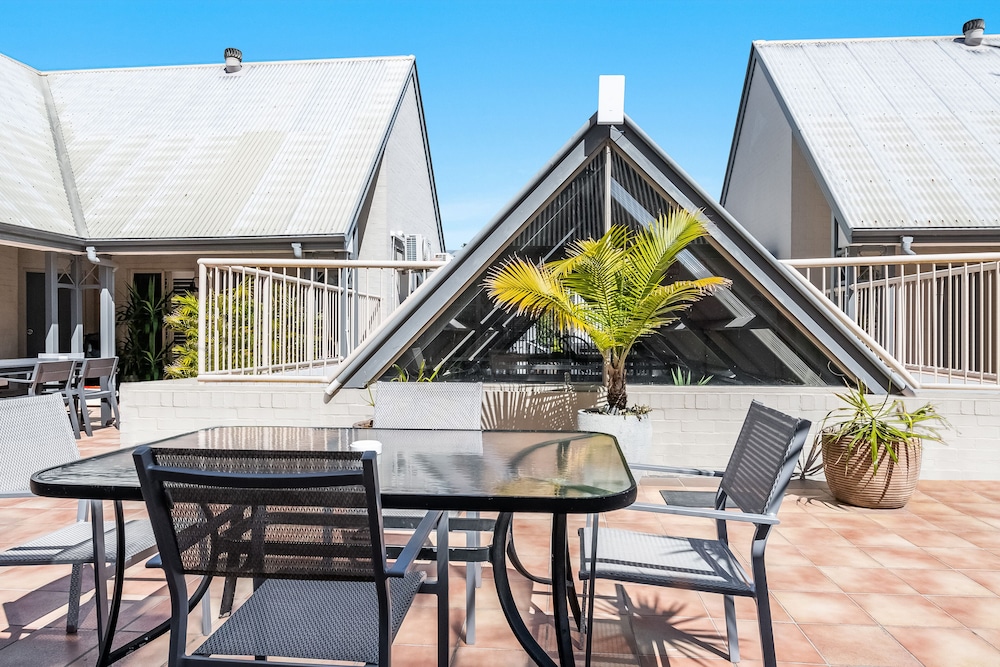 Byron Central Apartments
