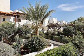 Alexander Beach Hotel & Village Resort