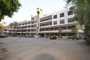 Rezeiky Hotel And Camp Luxor