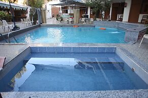 Rezeiky Hotel And Camp Luxor