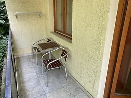 Gold Apartments