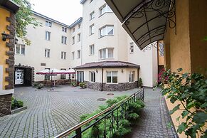 Optima Dworzec Lviv