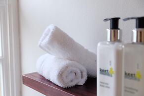White Lodge Constantia Guest House