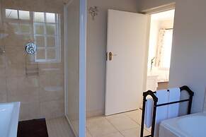 White Lodge Constantia Guest House