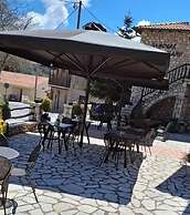 En Dimitsani Guest House