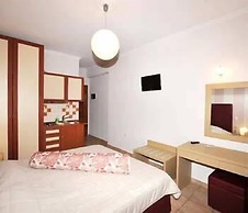Antonia Apartments