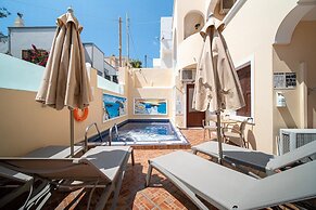 Antonia Apartments