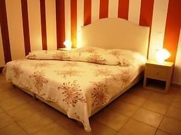 Antonia Apartments