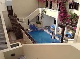 Antonia Apartments