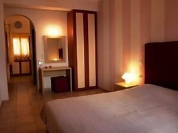 Antonia Apartments