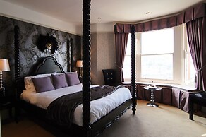 Quayside Hotel