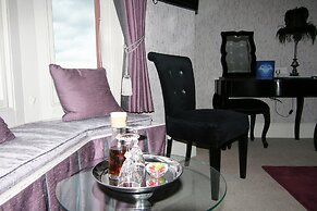 Quayside Hotel