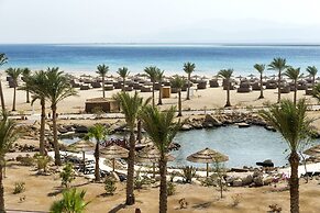 ROBINSON SOMA BAY