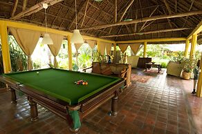 Kinasi Lodge