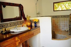 Kinasi Lodge