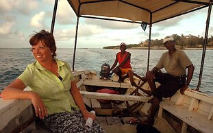 Kinasi Lodge