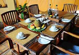 Kinasi Lodge