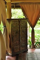 Kinasi Lodge