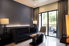 AR Suites Fontana Bay