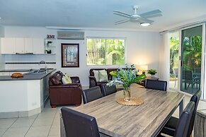 Noosa Tropicana