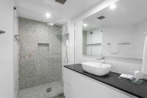 Noosa Tropicana