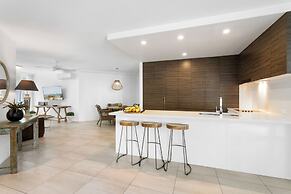 Noosa Tropicana