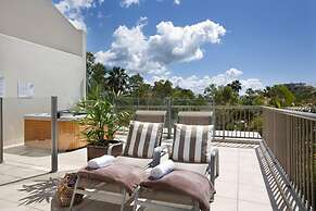 Noosa Tropicana