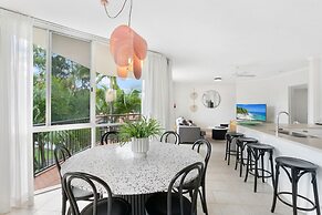 Noosa Tropicana