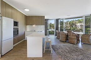 Noosa Tropicana