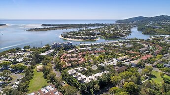 Noosa Tropicana