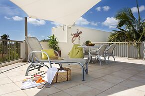 Noosa Tropicana