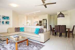 Noosa Tropicana