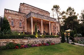 Sikyon Coast Hotel & Resort