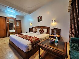 Hotel Surya