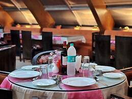 Hotel Surya