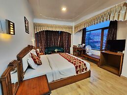 Hotel Surya