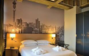 Reef Hotel