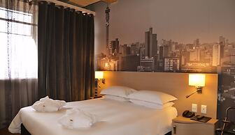 Reef Hotel