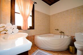 Atrapos Hotel