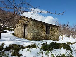 Atrapos Hotel