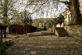Atrapos Hotel