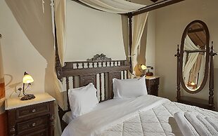 Atrapos Hotel