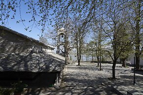 Atrapos Hotel