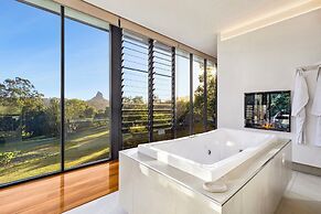 Glass On Glasshouse