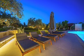 Villas Lefkothea