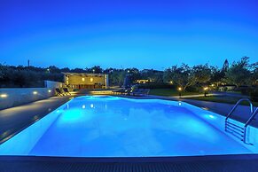 Villas Lefkothea