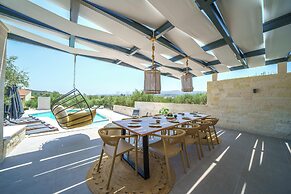 Villas Lefkothea