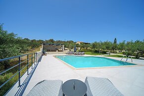 Villas Lefkothea